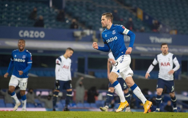 坊间更有传 坊间更有传