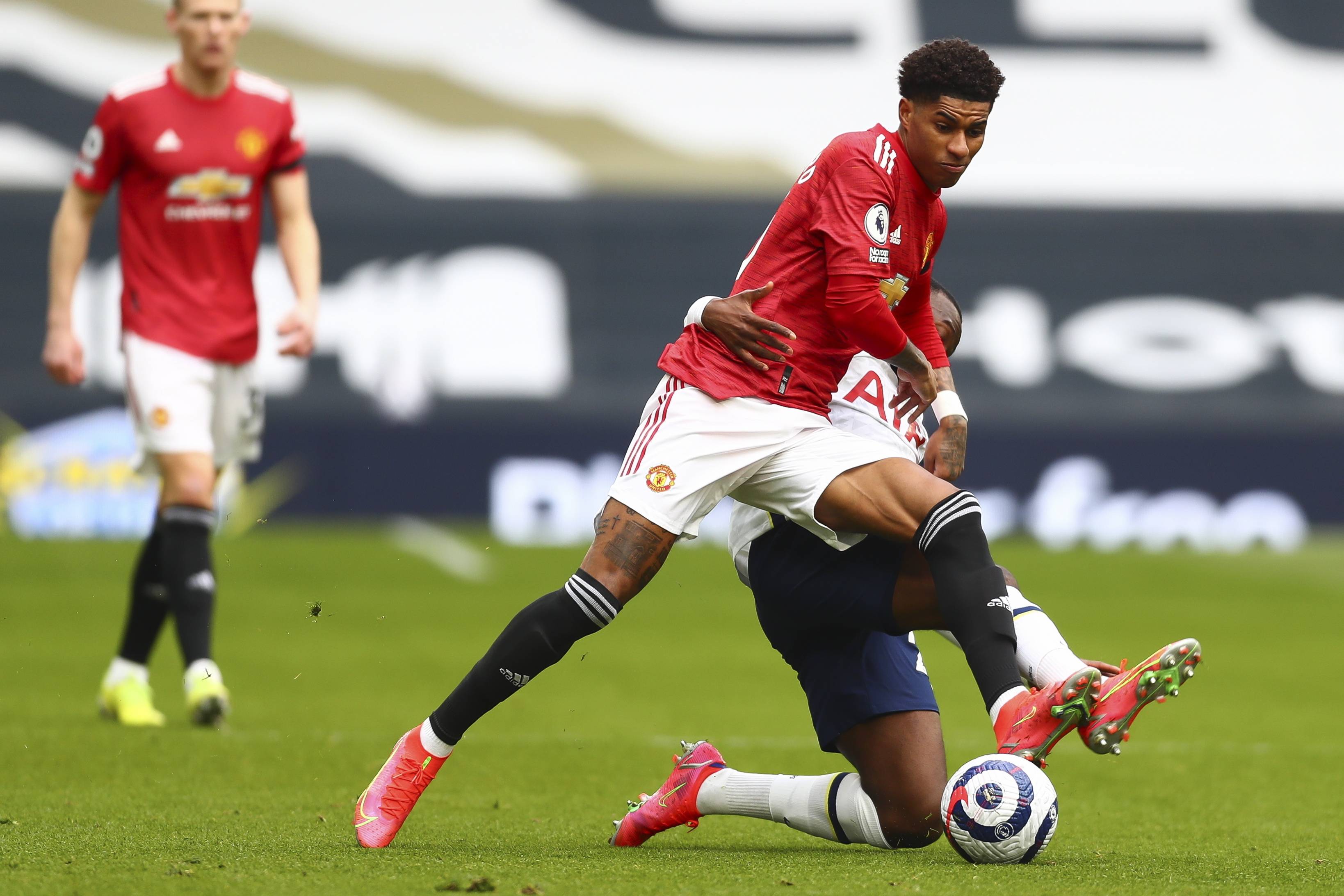 利用球队的 利用球队的